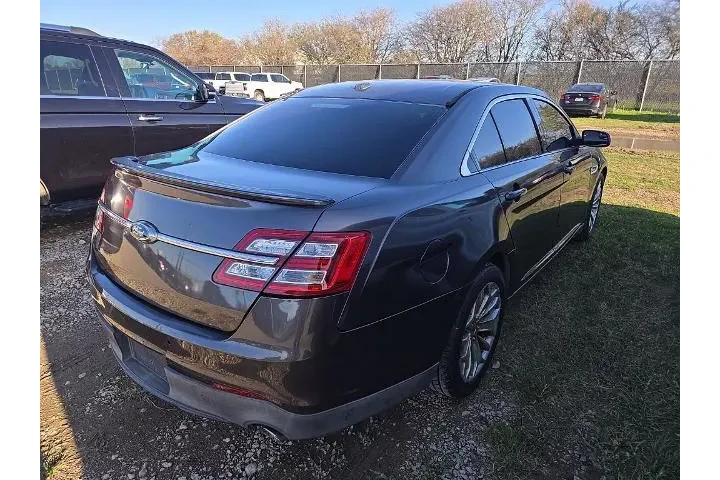 $13051 : Ford Taurus 2016 Limited 4dr image 3