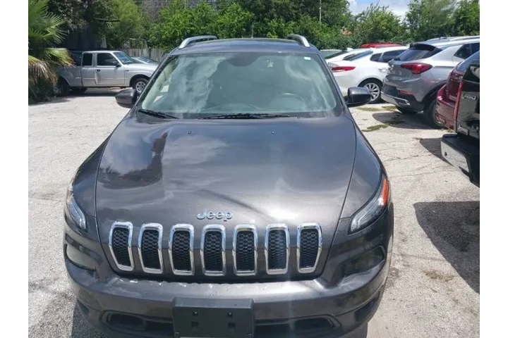 $8995 : 2015 Cherokee Altitude image 6