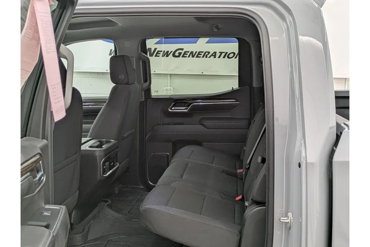 $45990 : Pre-Owned 2024 Sierra 1500 El image 3