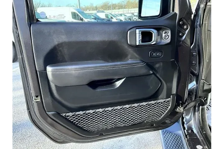 $24995 : Jeep Wrangler Unlimited 2021 image 10