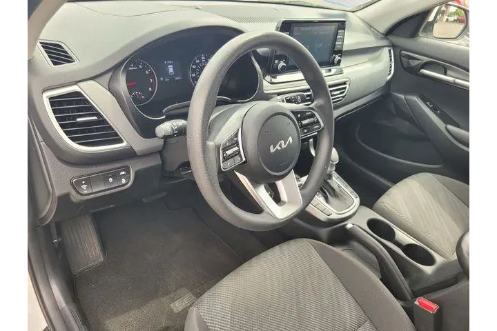 $19475 : Kia Seltos 2022 AWD LX 4dr S image 9