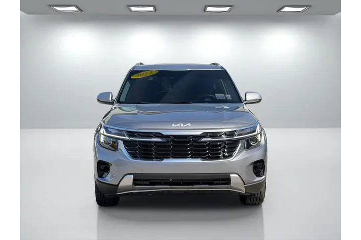 $23388 : Kia Seltos 2024 EX 4dr SUV image 8