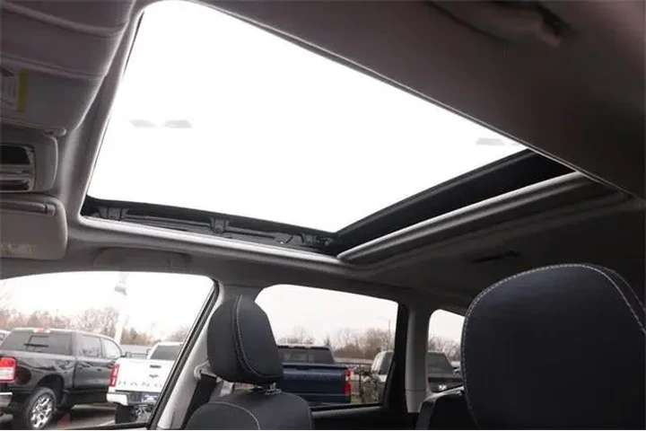 $8950 : Subaru Forester 2015 AWD 2.5 image 8