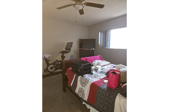 $950 : Abitacion image 3