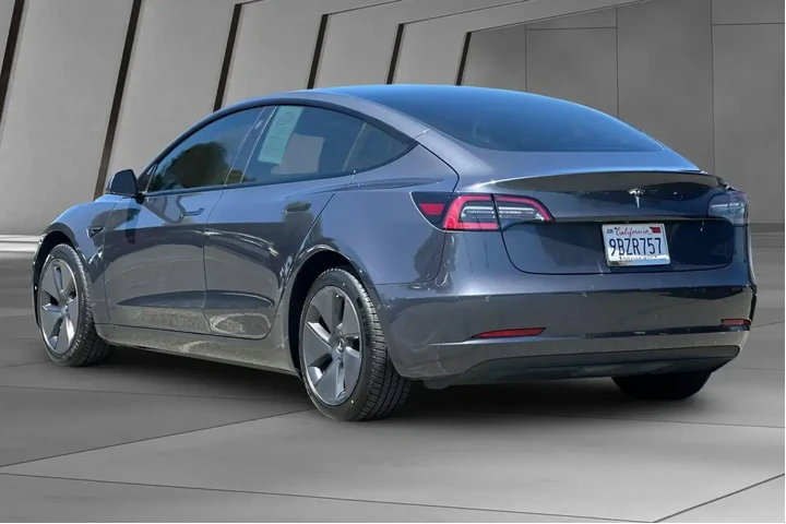 $23300 : Tesla Model 3 2022 4dr Sedan image 7