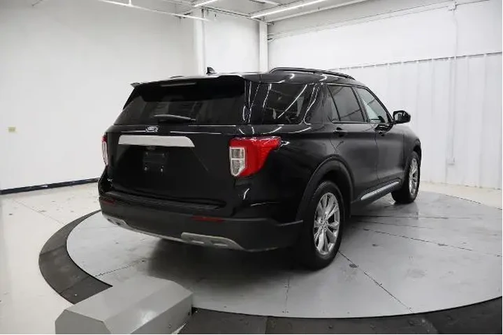 $22104 : Ford Explorer 2021 XLT 4dr S image 4