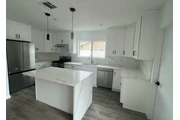 $2200 : 2 Bedroom Home in Los Angeles thumbnail
