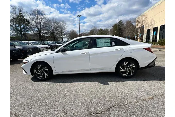 $20820 : Hyundai ELANTRA 2025 SEL Spo image 8