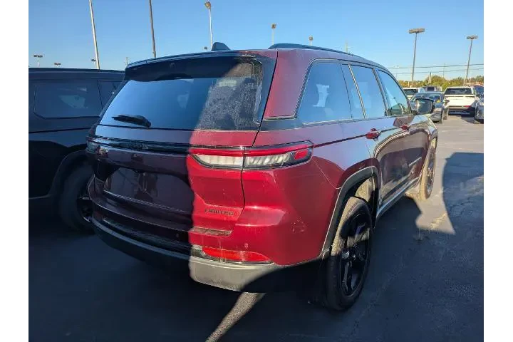 $39485 : Jeep Grand Cherokee 2024 4x4 image 5