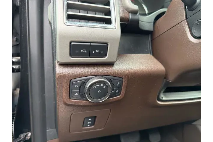$37992 : Ford F-150 2015 4x4 Platinum image 7