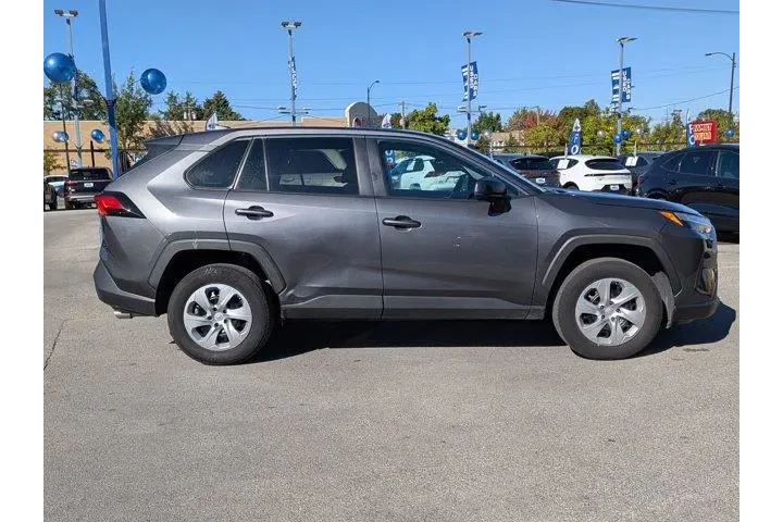$25947 : Toyota RAV4 2024 LE 4dr SUV image 9
