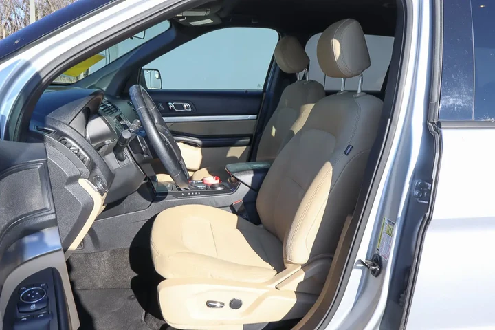 $11949 : 2017 Explorer image 7