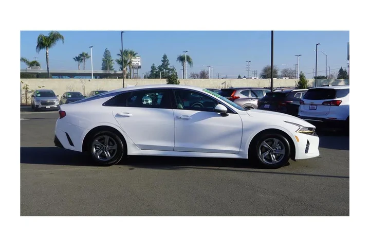 $18700 : 2023 K5 LXS image 5