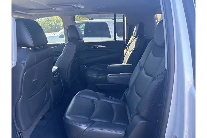 $39665 : Cadillac Escalade ESV 2020 4 image 5