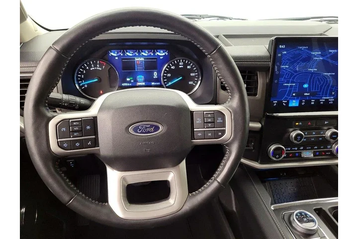 $39998 : Ford Expedition 2024 4x2 XLT image 10