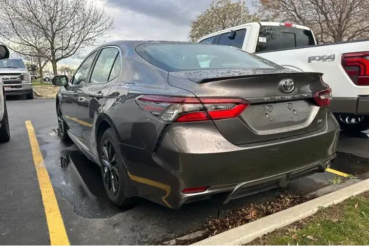 $27995 : Toyota Camry 2024 SE 4dr Sed image 6