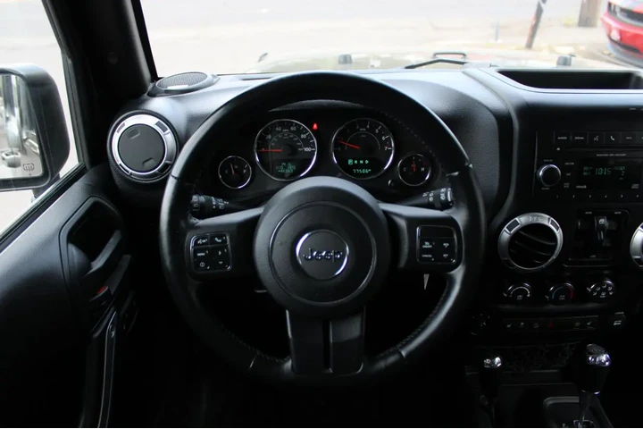 $23995 : 2016 Wrangler Unlimited 4WD 4 image 9