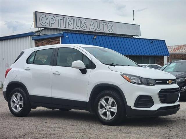 $10490 : 2019 Trax LS image 2