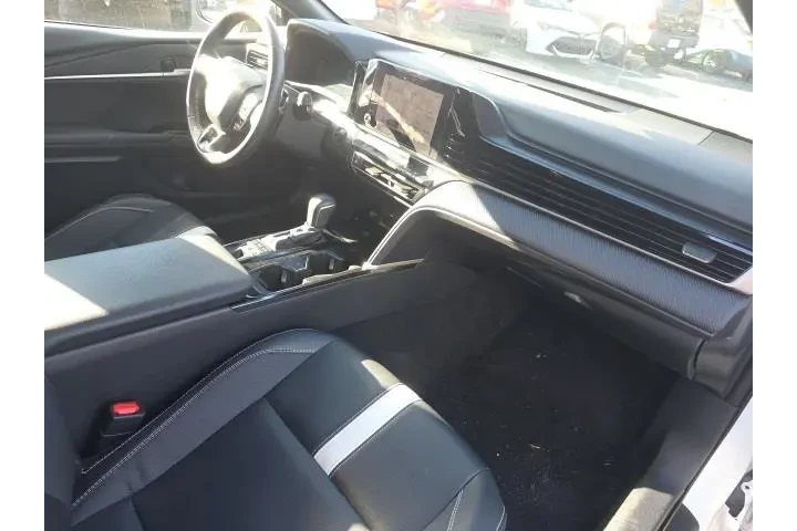 $26296 : Toyota Camry 2025 SE 4dr Sed image 10