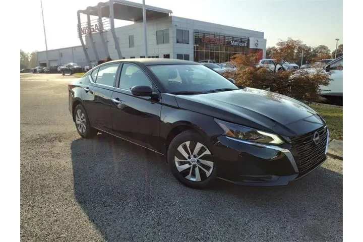 $24795 : Nissan Altima 2025 2.5 S 4dr image 1