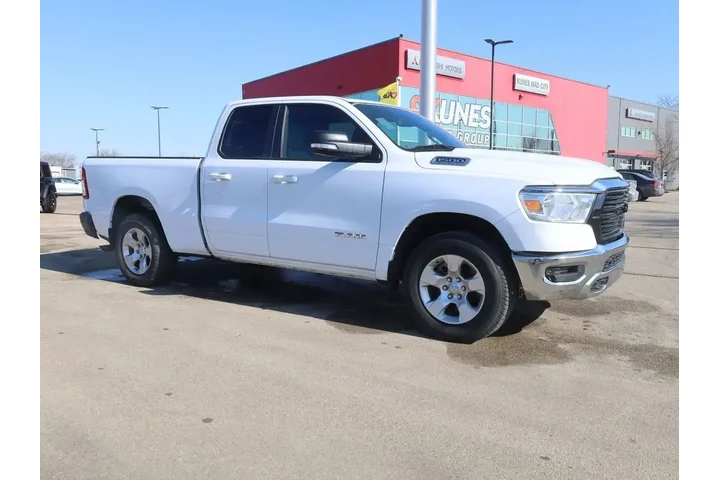 $28277 : Ram 1500 2022 4x4 Big Horn 4 image 2