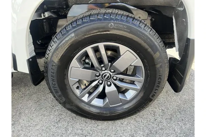 $30981 : Nissan Frontier 2025 4x2 S 4 image 9