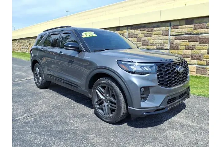 $39818 : Ford Explorer 2025 AWD ST-Li image 1