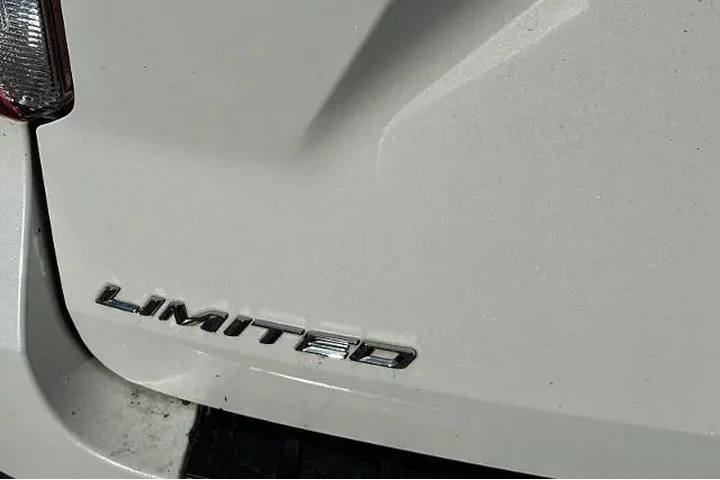 $18995 : Ford Explorer 2020 Limited 4 image 5