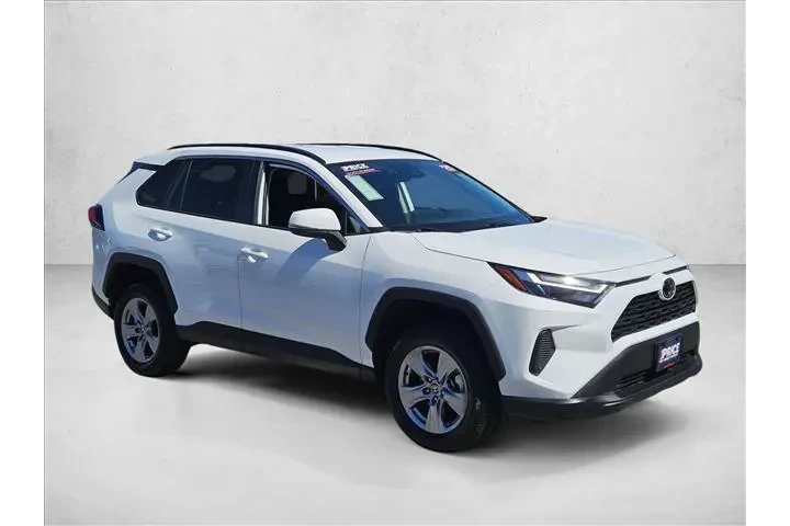 $31987 : Toyota RAV4 2025 XLE 4dr SUV image 3