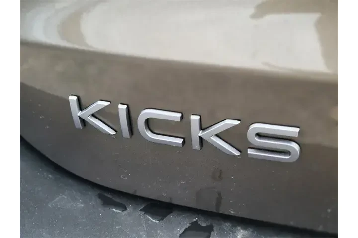 $25291 : Nissan Kicks 2026 SV 4dr Cro image 5
