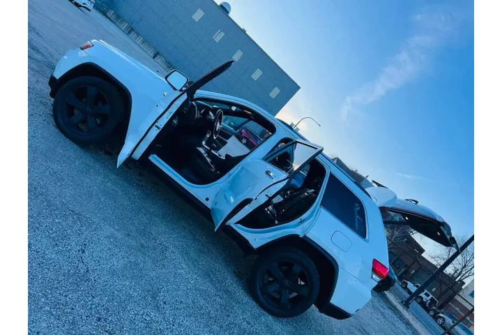 $9900 : 2014 Grand Cherokee Limited image 7