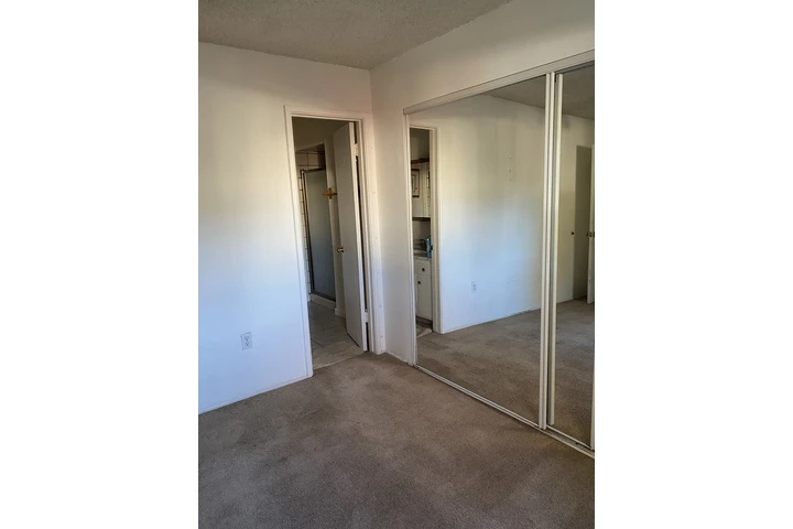 $950 : Rento recámara / baño privado image 3