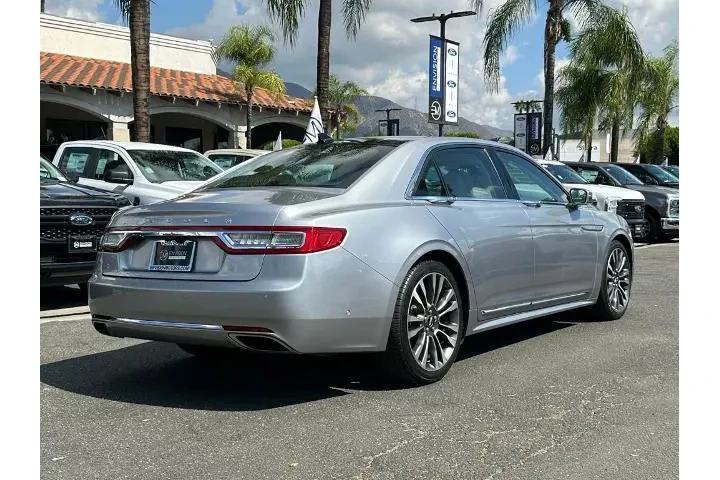 $33995 : Lincoln Continental 2020 AWD image 9