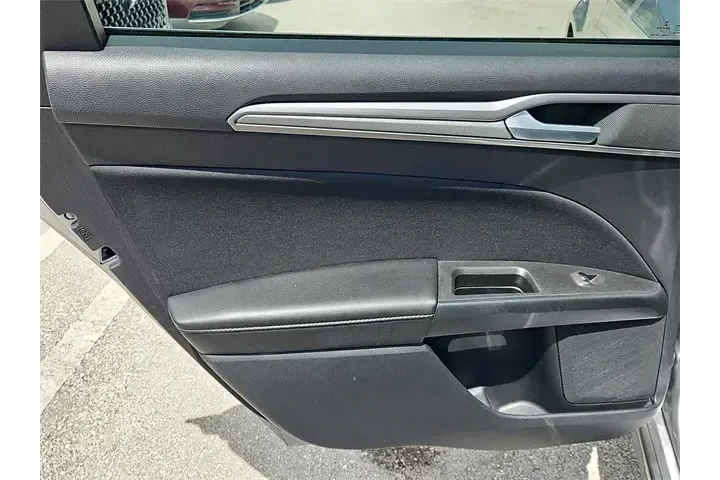 $15990 : Ford Fusion Hybrid 2020 SE 4 image 9