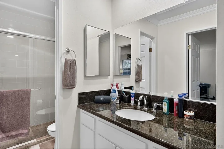 $800 : 1353 Caminito Gabaldon Unit E, image 5