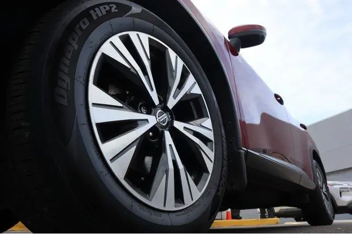 $17722 : Nissan Rogue 2021 AWD SV 4dr image 9