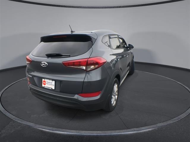 $14900 : PRE-OWNED 2017 HYUNDAI TUCSON image 8