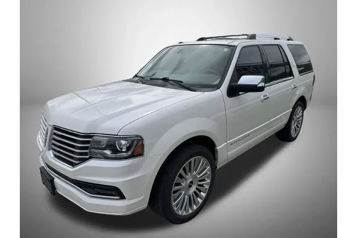 $19992 : Lincoln Navigator 2016 4x4 S image 1