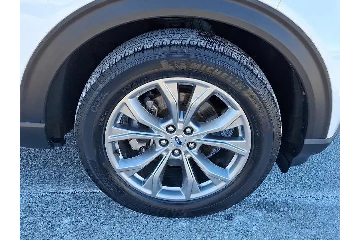 $34997 : Ford Explorer 2023 AWD XLT 4 image 8