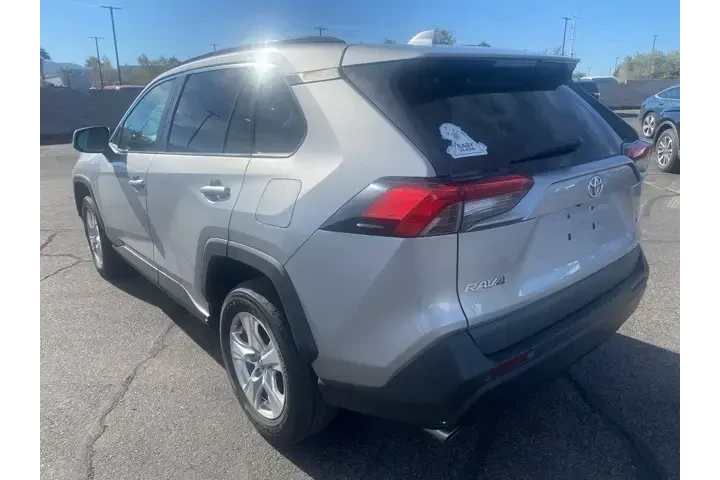 $22960 : Toyota RAV4 2021 XLE 4dr SUV image 7