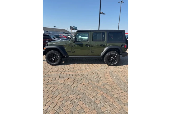 $31998 : 2021 Wrangler Unlimited Willys image 8
