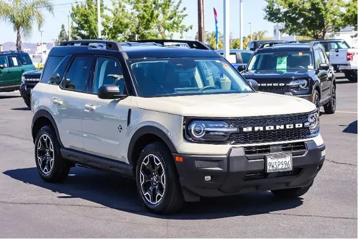 $37933 : Ford Bronco Sport 2025 AWD O image 3