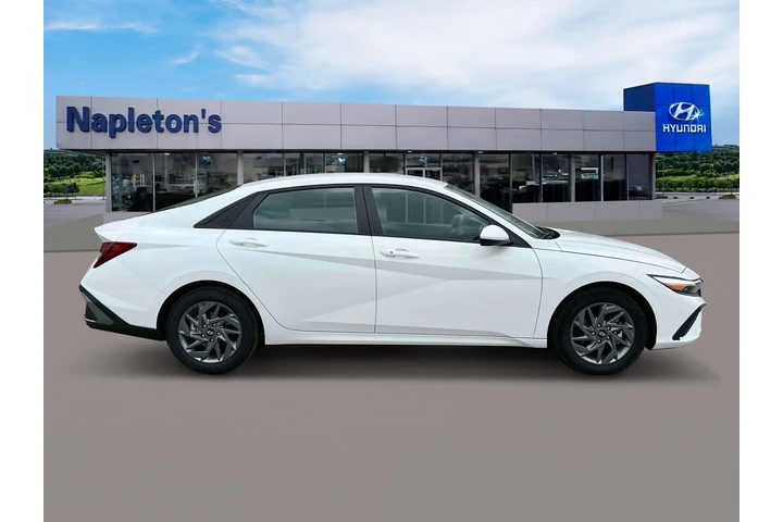$19000 : Hyundai ELANTRA 2024 SEL 4dr image 9