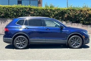 $20590 : Volkswagen Tiguan 2023 SE 4d thumbnail