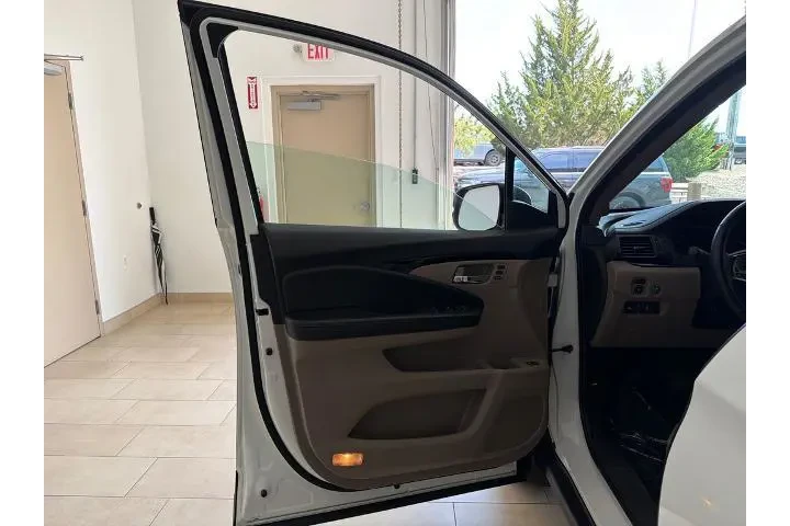 $24964 : Honda Pilot 2020 AWD Touring image 10