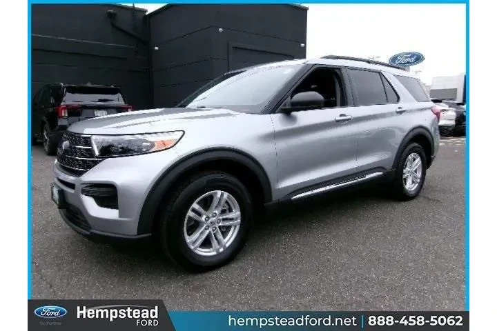 $30996 : Ford Explorer 2023 AWD XLT 4 image 1