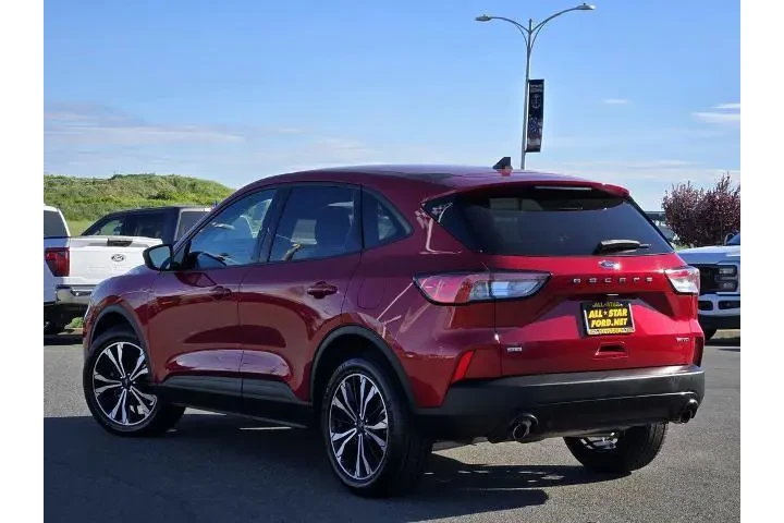 $21400 : Ford Escape 2022 AWD SE 4dr image 6