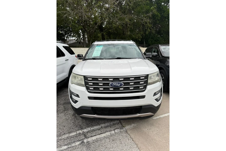 $13000 : Ford Explorer XLT sport image 2