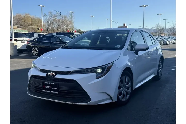 $20643 : Toyota Corolla 2023 LE 4dr S image 3