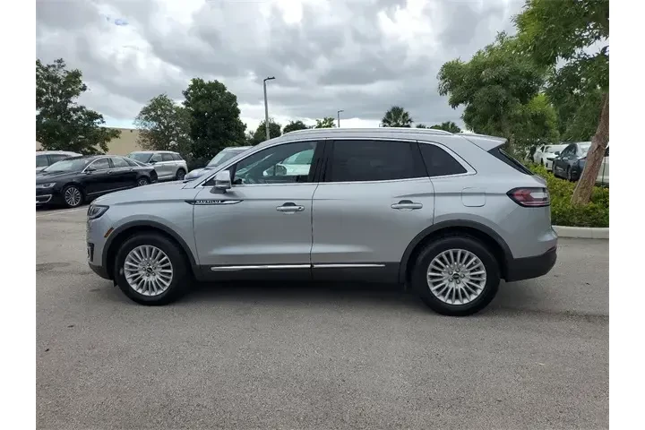 $23590 : Lincoln Nautilus 2020 4dr St image 4